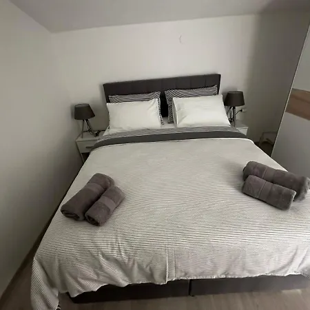 Lorenta Apartament Primošten