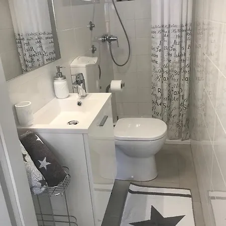 Lorenta Apartamento *