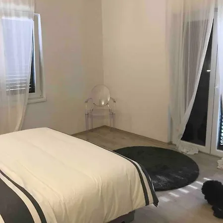 Apartament Lorenta