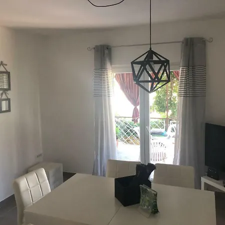 Lorenta * Primošten