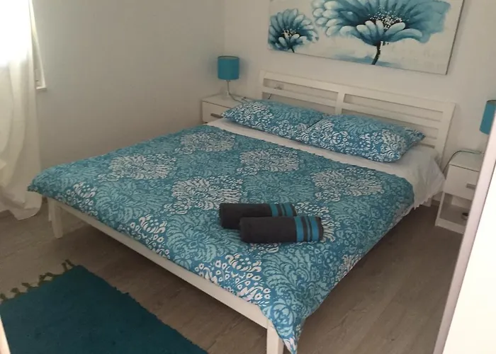 Lorenta פרימוסטן