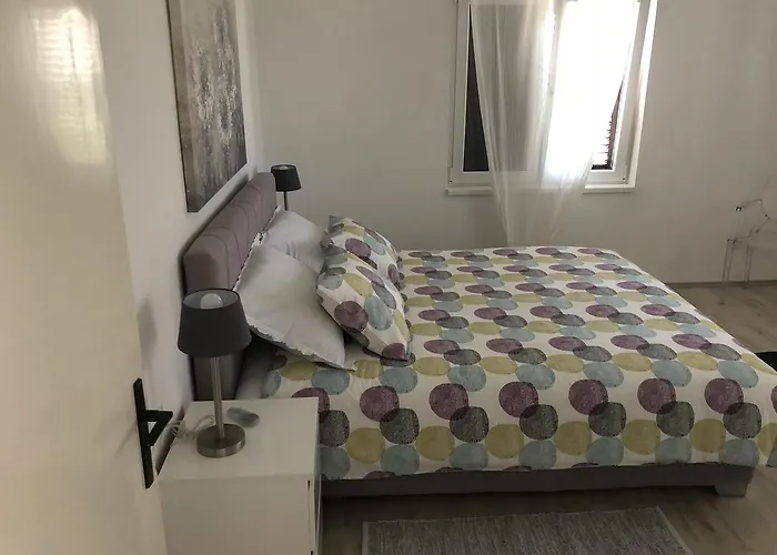 アパート Lorenta