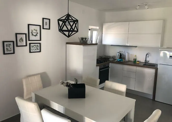 Lorenta דירה פרימוסטן